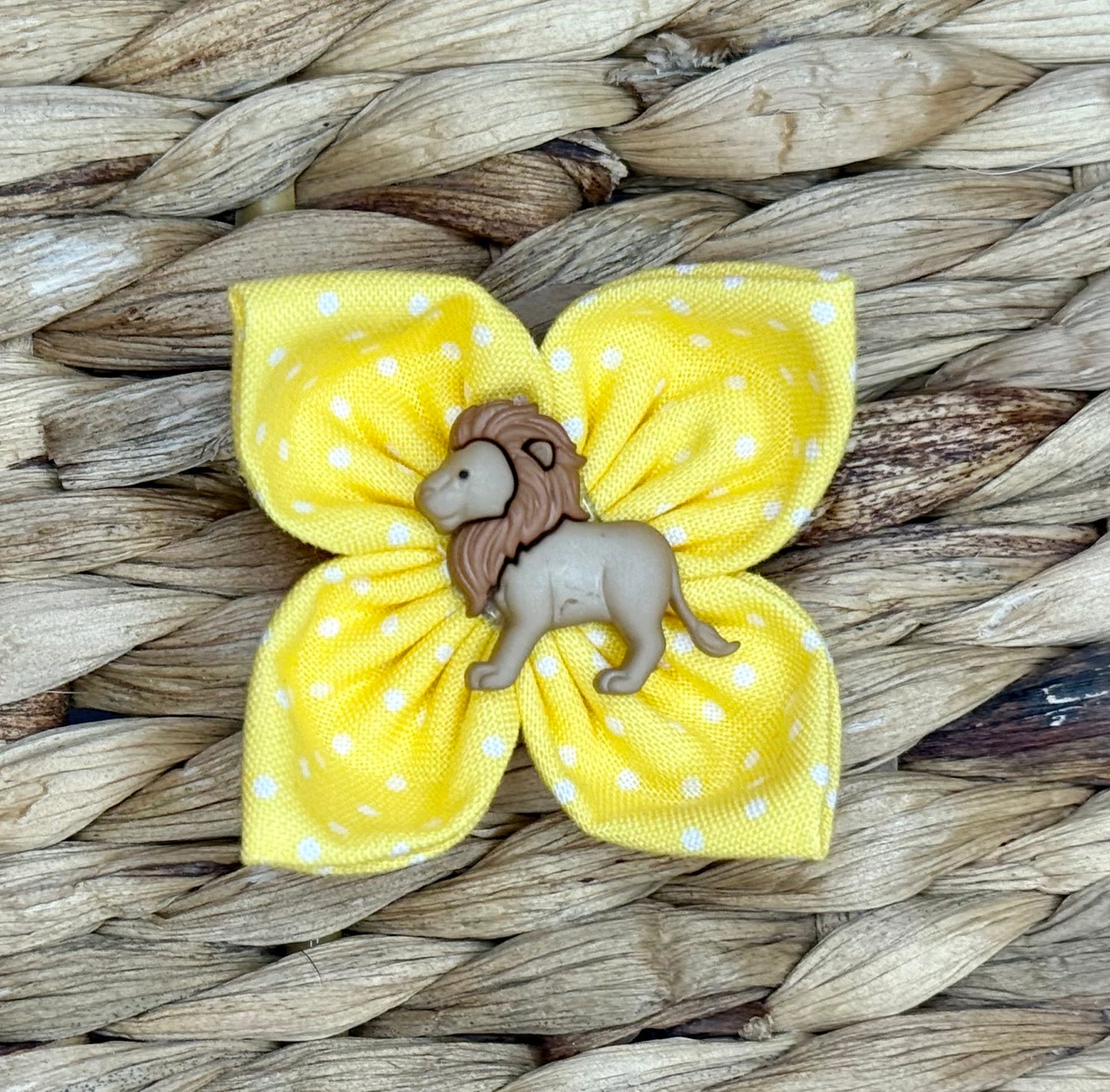 Yellow Lion Single Bow